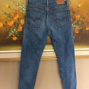 Levi's Women Cropped Raw Hem Skinny Jeans - Medium Blue Denim